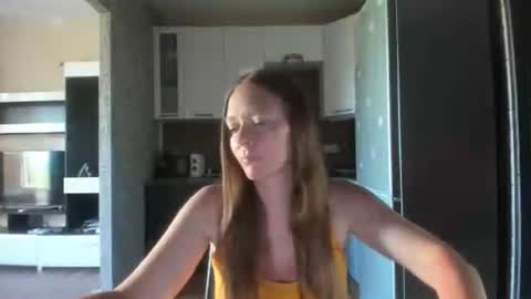 Snapshot of spring_time_ chatting on June 23, 3:32 pm spring_time_ online show from June 23, 3:32 pm
