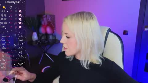 Snapshot of springajara chatting on October 1, 7:14 am Vetta online show from October 1, 7:14 am