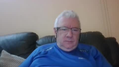 Snapshot of springtine chatting on May 16, 12:18 am springtine online show from May 16, 12:18 am