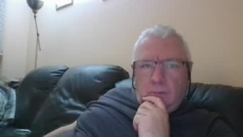 Snapshot of springtine chatting on July 2, 11:44 pm springtine online show from July 2, 11:44 pm