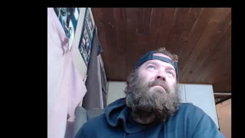 Snapshot of squegly chatting on November 19, 4:18 pm Bryan online show from November 19, 4:18 pm