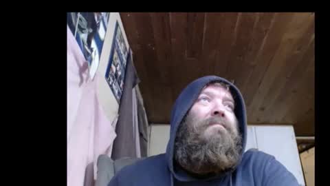 Snapshot of squegly chatting on December 15, 5:01 am Bryan online show from December 15, 5:01 am