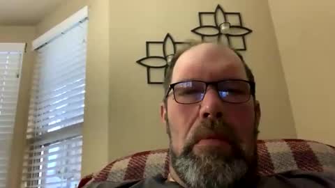 Snapshot of squirreldiamond chatting on March 30, 11:55 am squirreldiamond online show from March 30, 11:55 am