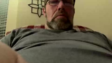 Snapshot of squirreldiamond chatting on March 31, 1:18 am squirreldiamond online show from March 31, 1:18 am