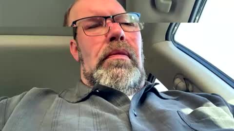 Snapshot of squirreldiamond chatting on April 13, 1:05 pm squirreldiamond online show from April 13, 1:05 pm