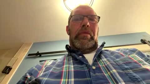 Snapshot of squirreldiamond chatting on May 29, 10:52 pm squirreldiamond online show from May 29, 10:52 pm