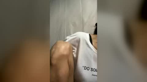 Snapshot of squirt0120 chatting on June 21, 5:32 am squirt0120 online show from June 21, 5:32 am