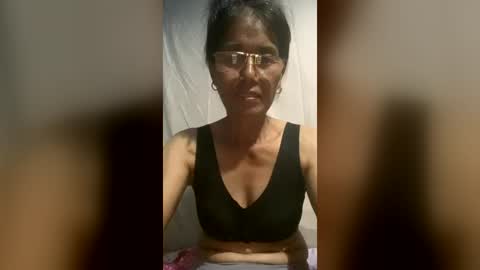 Snapshot of squirt0120 chatting on July 15, 6:35 pm squirt0120 online show from July 15, 6:35 pm