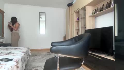 Snapshot of squirt_bunny77 chatting on June 2, 12:29 pm My name is Maya Lush is activeThere are legends that in this room all your wishes can come true Private is Open online show from June 2, 12:29 pm