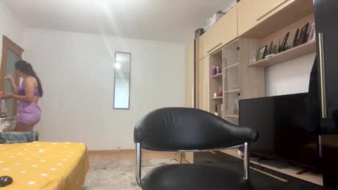 Snapshot of squirt_bunny77 chatting on June 10, 11:42 am My name is Maya Lush is activeThere are legends that in this room all your wishes can come true Private is Open online show from June 10, 11:42 am