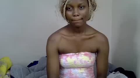 Tashy online show from November 3, 2:24 am