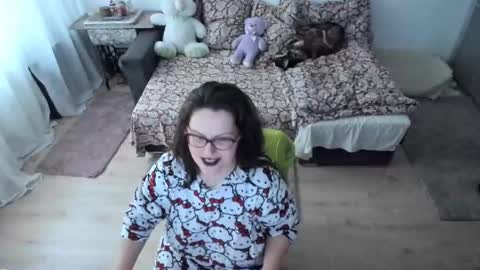 Snapshot of squirt_kimmm chatting on October 16, 7:42 am Kim online show from October 16, 7:42 am