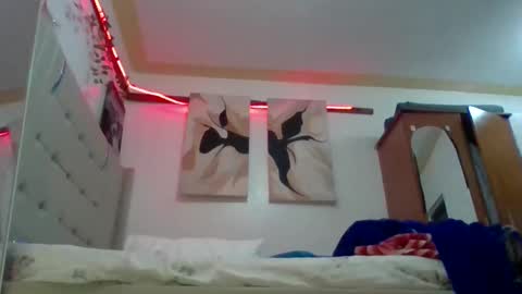 Snapshot of squirtbabey chatting on June 7, 11:36 am Juicy online show from June 7, 11:36 am