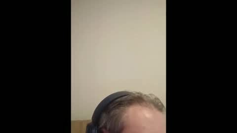 Snapshot of squirtn4mee chatting on April 12, 1:05 pm Squirtn4mee online show from April 12, 1:05 pm