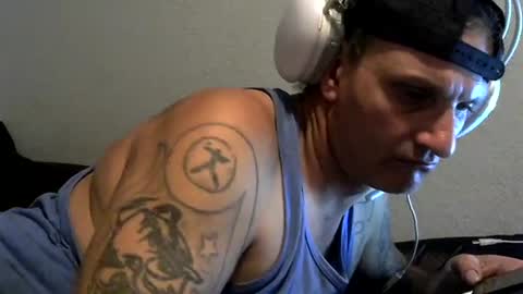 Snapshot of squirtn4mee chatting on April 23, 10:25 am Squirtn4mee online show from April 23, 10:25 am