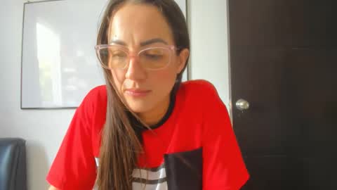 Tati online show from February 9, 4:11 pm