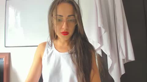 Tati online show from February 23, 4:48 pm