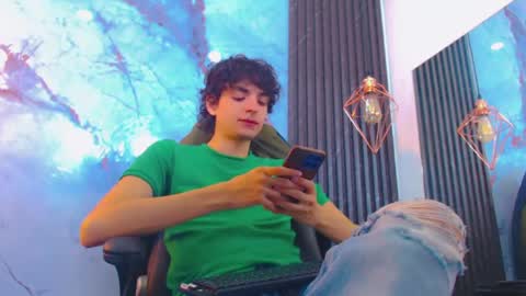 Snapshot of sr_bonnyethan chatting on June 15, 1:24 pm ethan online show from June 15, 1:24 pm