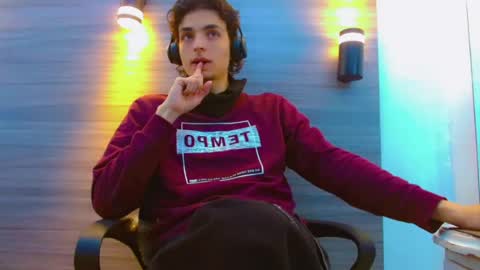 ethan online show from June 18, 1:04 pm