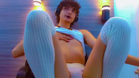 ethan online show from July 28, 1:32 pm