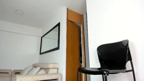 Snapshot of sr_smit_hot chatting on June 13, 2:37 pm ANDR online show from June 13, 2:37 pm