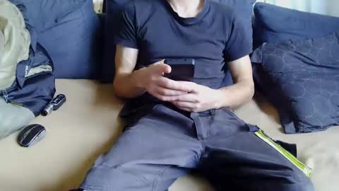 Snapshot of srevinu chatting on November 25, 9:42 am Srevinu online show from November 25, 9:42 am