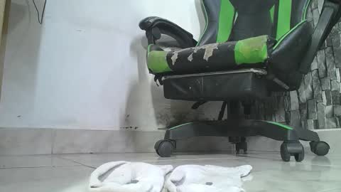 sr master cum its my old account online show from December 13, 7:53 pm