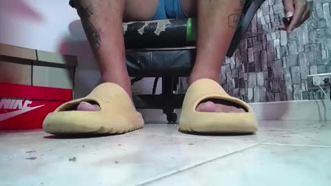 sr master cum its my old account online show from March 29, 3:01 pm