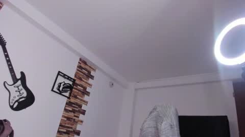 Srta. Fox online show from February 5, 1:44 pm