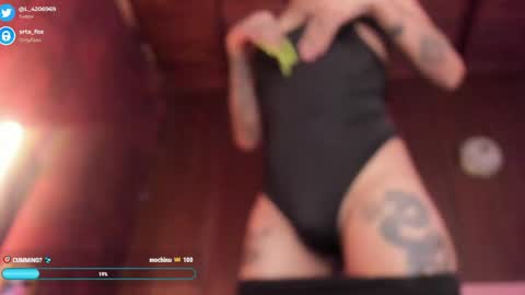 Snapshot of srta_fox chatting on June 7, 6:33 pm Srta. Fox online show from June 7, 6:33 pm