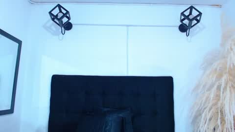 Snapshot of srta_luciana chatting on June 27, 11:48 am . . online show from June 27, 11:48 am
