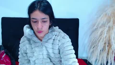 Snapshot of srta_luciana chatting on July 1, 11:45 am . . online show from July 1, 11:45 am