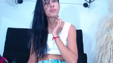 Snapshot of srta_luciana chatting on July 2, 11:49 am . . online show from July 2, 11:49 am