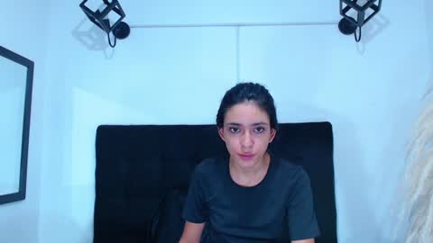 Snapshot of srta_luciana chatting on July 17, 12:23 pm . . online show from July 17, 12:23 pm