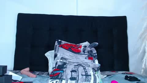 Snapshot of srta_luciana chatting on July 28, 12:48 pm . . online show from July 28, 12:48 pm
