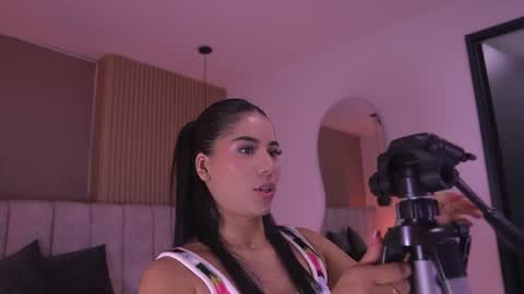 Snapshot of ss_samantha chatting on June 1, 7:15 pm samantha online show from June 1, 7:15 pm