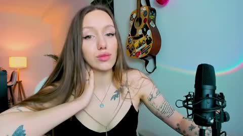 Snapshot of sshawty chatting on February 28, 8:53 am Anni if Im offline for a long time Im depressed feel free to support me offline online show from February 28, 8:53 am