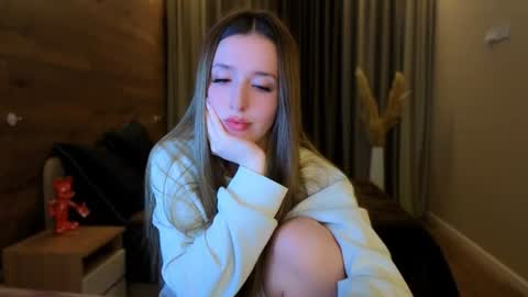 Snapshot of ssurf_time chatting on June 26, 9:08 pm Chloe online show from June 26, 9:08 pm