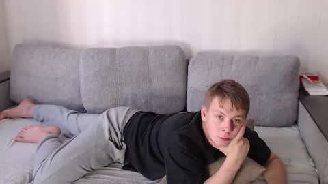 Snapshot of st_rudy chatting on September 17, 2:52 pm Joe Peach online show from September 17, 2:52 pm