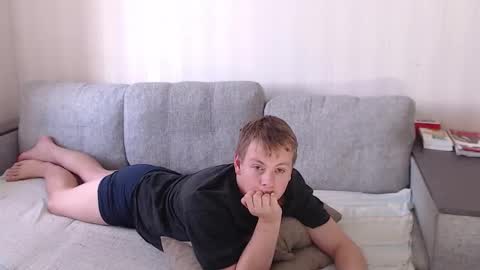 Snapshot of st_rudy chatting on October 2, 1:07 pm Joe Peach online show from October 2, 1:07 pm