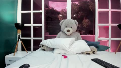 STAAR HOT online show from November 10, 12:26 pm