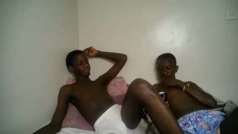 staarboyz online show from February 2, 9:08 am