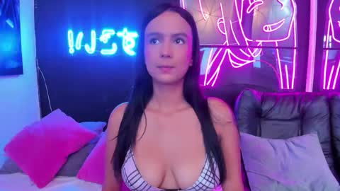 Snapshot of staarlightt chatting on June 1, 9:49 pm staarlightt online show from June 1, 9:49 pm
