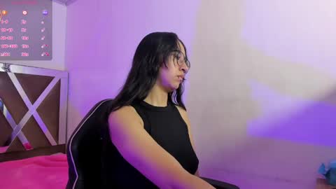 Snapshot of stacey_tay chatting on May 20, 11:49 am stacey_tay online show from May 20, 11:49 am