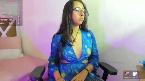 Snapshot of stacey_tay chatting on May 28, 11:40 am stacey_tay online show from May 28, 11:40 am