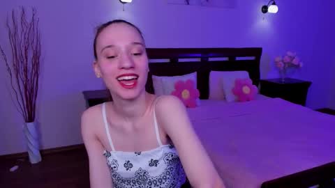 StaceyCutie online show from March 4, 5:30 pm