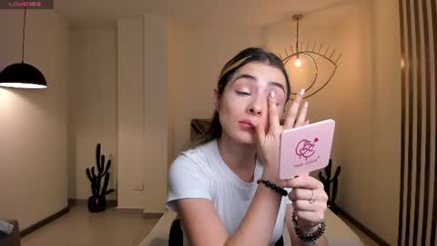 Stacy Woods online show from July 30, 11:42 am