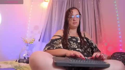 Snapshot of stacy_millerr chatting on June 19, 12:31 pm Stacy Boobs online show from June 19, 12:31 pm