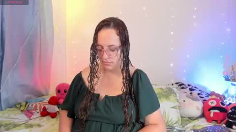 Snapshot of stacy_millerr chatting on July 7, 12:42 pm Stacy Boobs online show from July 7, 12:42 pm