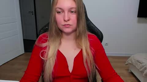 Snapshot of stacy_miraclee chatting on October 20, 4:18 pm Stacy  online show from October 20, 4:18 pm